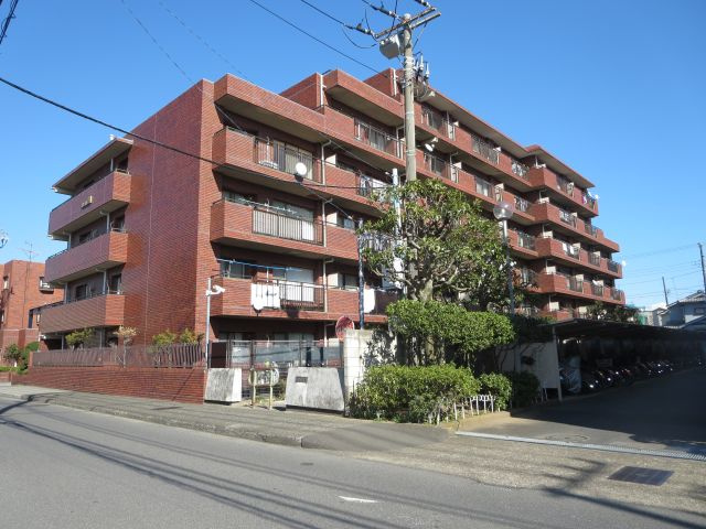 潮ハイツの外観