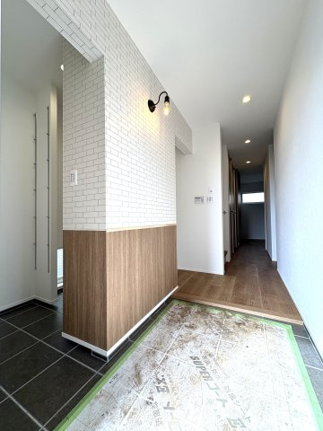 FUJISAWA SMART LIFE — 収納充実のデザイナーズハウスの玄関