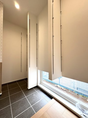 FUJISAWA SMART LIFE — 収納充実のデザイナーズハウスの玄関