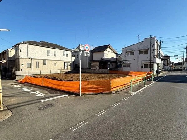 練馬区石神井台3丁目　家事楽スマート動線　角地含む全3棟の前面道路含む現地写真