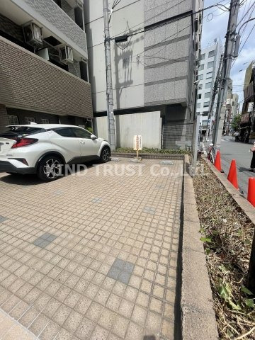 エスリード堂島の駐車場