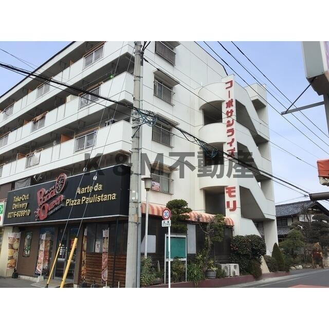 コーポサンライズモリのエントランス|建物の内部です