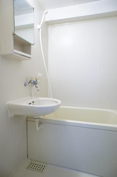 ＹＳビルの浴室