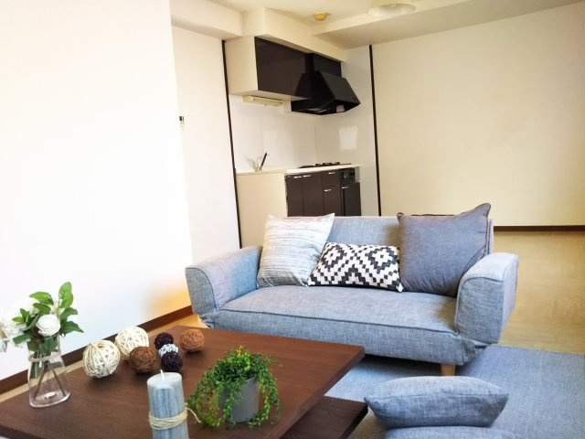 エトワール美住の居間・リビング|201号室の写真を使用しています。