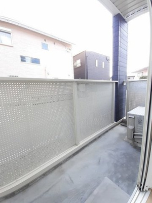 【バルコニー】 | セントラルレジデンスＷ | 開放的で明るい空間を演出してくれるバルコニーです