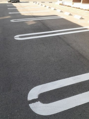 【駐車場】 | セントラルレジデンスＷ | 駐車場があるので、車を買う予定の方も安心です