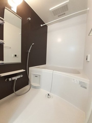 【浴室】 | セントラルレジデンスＷ | 落ち着いた空間のお風呂です