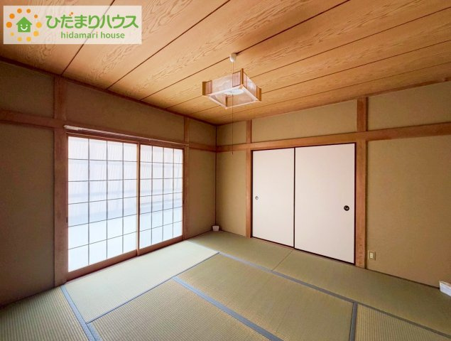 常陸太田市大森町　中古戸建の和室|和の風情を演出する内障子付！