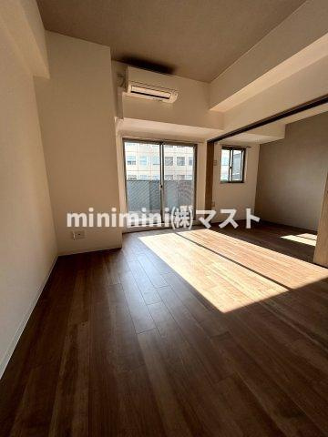 プレサンスNEO九条ディアシスの居間・リビング