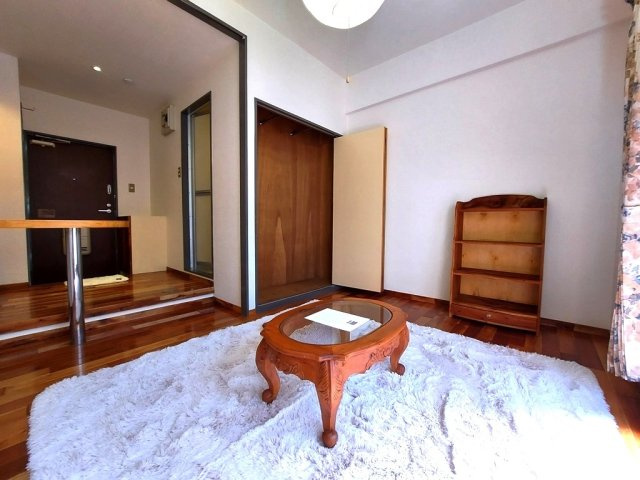 ユトリロ曙の寝室