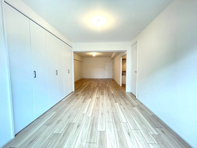 ◆２０２６年３月リフォーム完了◆駅徒歩６分◆南向き３ＬＤＫ◆藤和伏見コープの居間・リビング|リビング