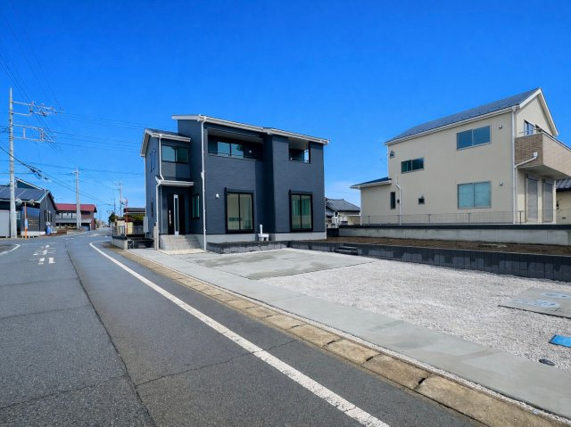 伊勢崎国定の前面道路含む現地写真|車の通りも少なく駐車も楽々♪