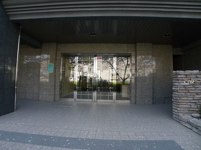 コアマンションネクステージ平成さくら通りのエントランス