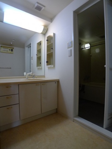 コアマンションネクステージ平成さくら通りの独立洗面台