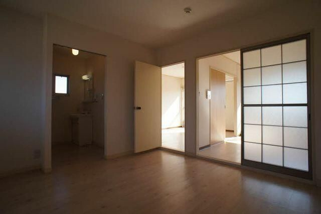 オ－クヴィレッジの居間・リビング