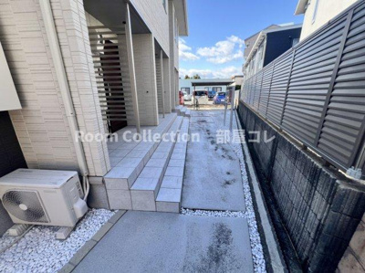 【エントランス】 | カメリア・ウサ