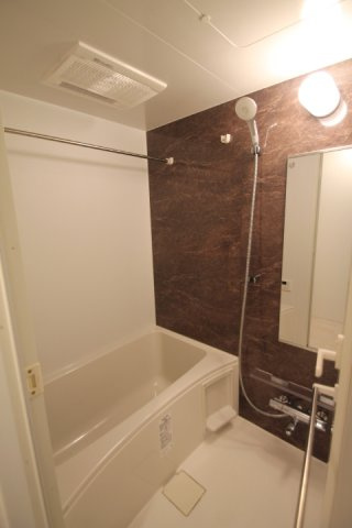 【シャワールーム】