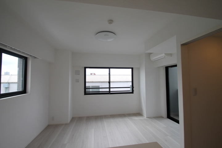 【居間・リビング】