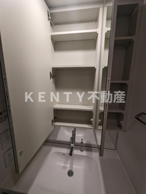 【収納】 | コンフォリア蒲田 | 便利な収納スペースです