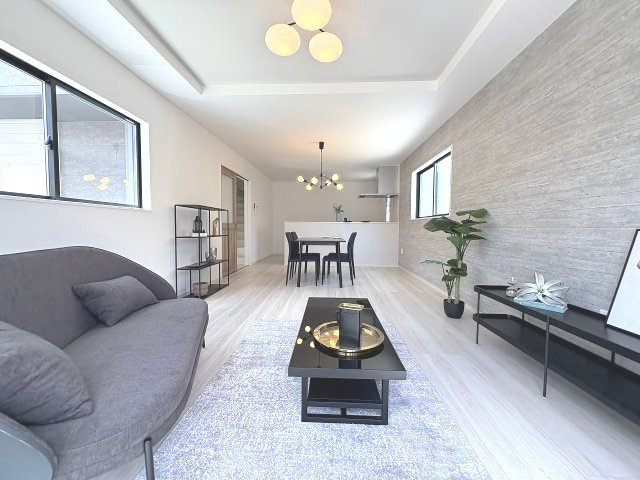 【居間・リビング】 | 福岡市南区皿山3丁目7期　2号棟（全2棟）【仲介手数料無料・0円】 | 現地写真。