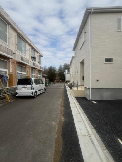 【周辺】 | 間口が奥行きより長い、綺麗な地形　・　建築条件はございません
