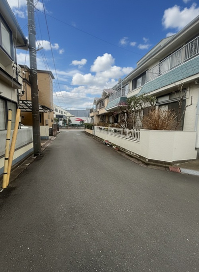 【周辺】 | 間口が奥行きより長い、綺麗な地形　・　建築条件はございません