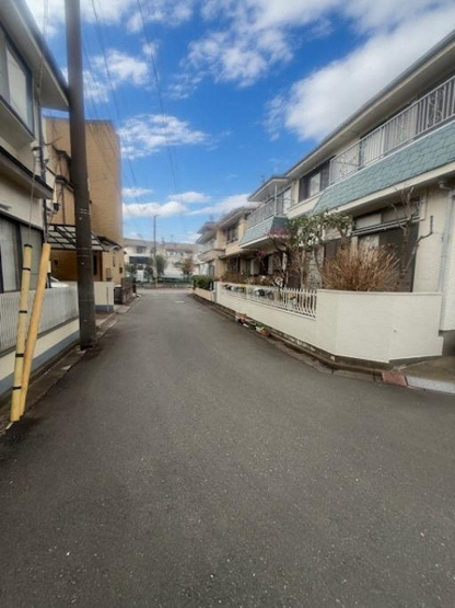 【周辺】 | 間口が奥行きより長い、綺麗な地形　・　建築条件はございません