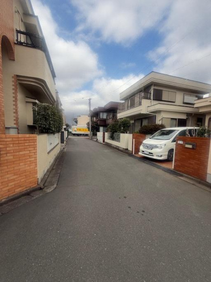 【周辺】 | 間口が奥行きより長い、綺麗な地形　・　建築条件はございません