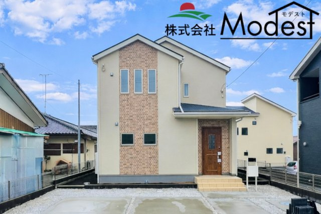 伊勢崎国定の外観|年中無休で平日の仕事終わり夜２０時まで受付可能です。
事前のご予約がオススメです。お気軽にお問い合わせください。