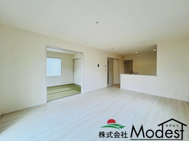 伊勢崎国定の居間・リビング|家具の配置も考えやすく、ご家族も自然と集まるリビング♪