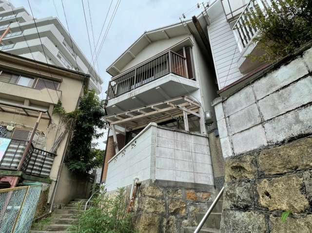 塩屋町6丁目貸家の外観