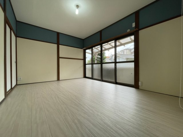 塩屋町6丁目貸家の居間・リビング