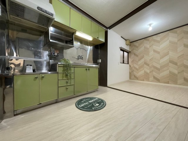 塩屋町6丁目貸家の居間・リビング