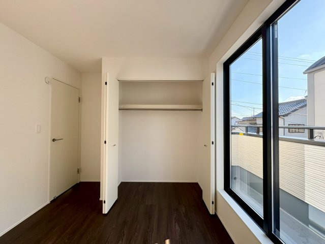  土佐市高岡町乙1棟の収納|クローゼットを備えた、すっきり暮らせる居室