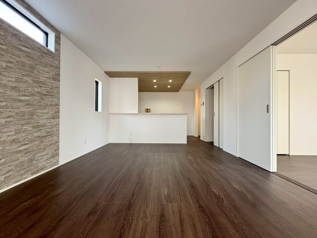  土佐市高岡町乙1棟の居間・リビング