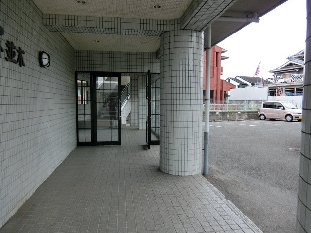 イースト並木のエントランス