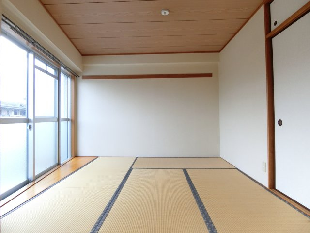 イースト並木の和室