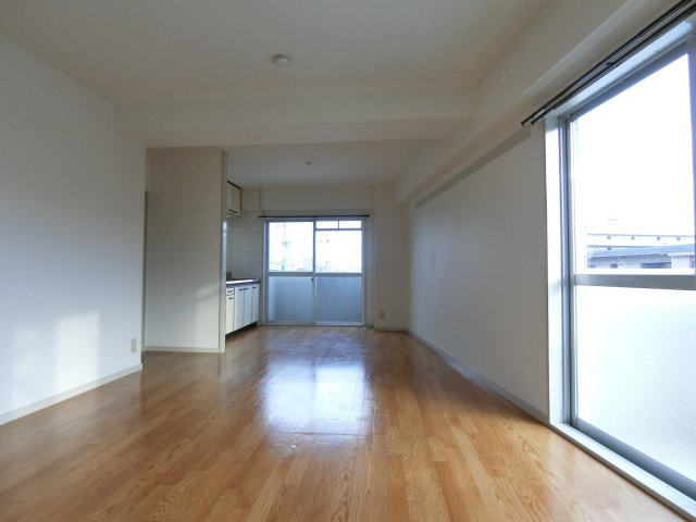 イースト並木の居間・リビング