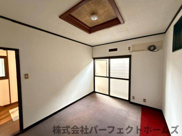 杉山手1丁目戸建の洋室|広々とした洋室です