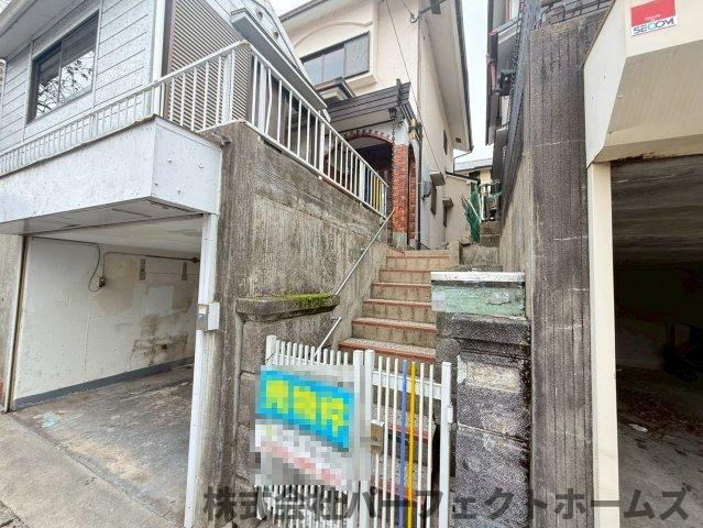 杉山手1丁目戸建のエントランス