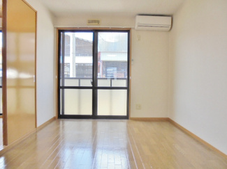 【居間・リビング】 | モンブランソレジオ　A | 洋室6帖