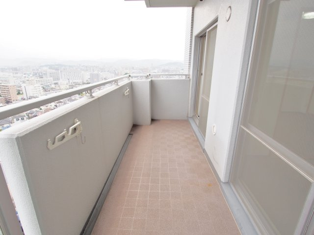 サンヒルズCO-OPマンションのバルコニー