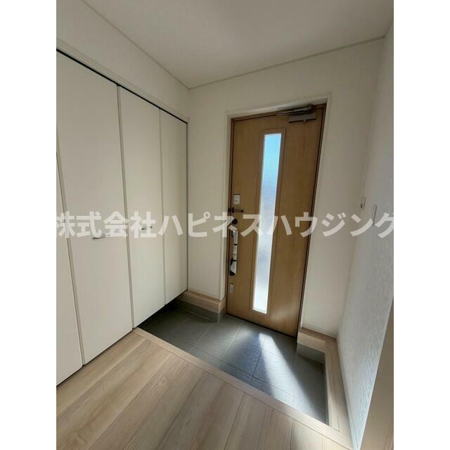 クレイドルガーデン柏市花野井第１０の玄関