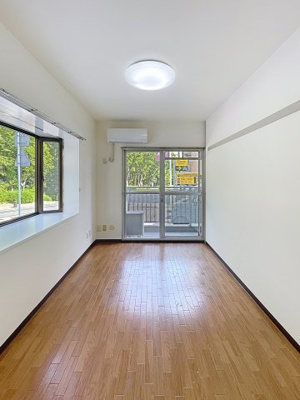 【居間・リビング】 | グレイスコート幸Ⅰ | ※同建物ほかのお部屋の写真です。