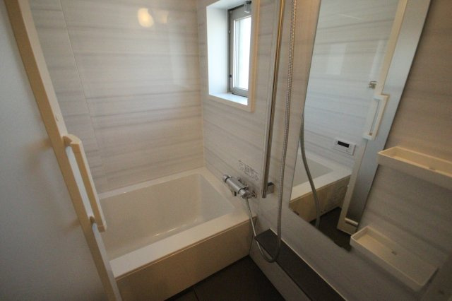 【シャワールーム】