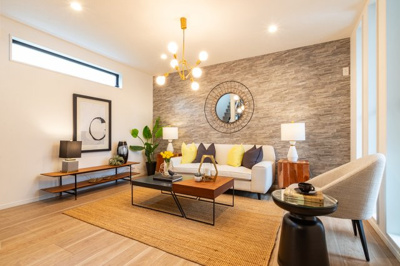 【居間・リビング】 | マイタウン浜甲子園プレミアム◇◆限定1区画◇◆モデルハウス◇◆ | 【同社施工例写真】
床材・・・Panasonic製が標準仕様！
LDKには、床暖房3か所標準で付いています♪