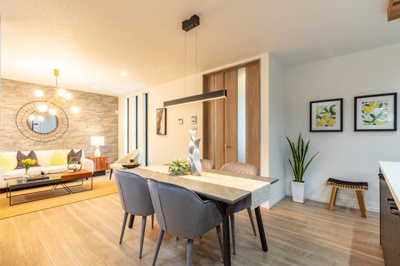 【居間・リビング】 | マイタウン浜甲子園プレミアム◇◆限定1区画◇◆モデルハウス◇◆ | 【同社施工例写真】
床材・・・Panasonic製が標準仕様！
LDKには、床暖房3か所標準で付いています♪