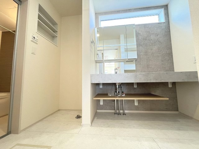 【洗面所】 | 福岡市南区弥永1丁目　4号棟（全4棟）【仲介手数料無料・0円】 | 現地写真。