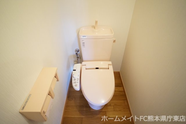 熊本市東区八反田２丁目の賃貸マンションのトイレ