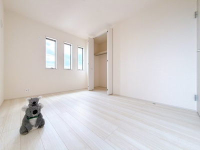 【洋室】 | 前橋市鼻毛石　新築住宅 | 「どんな家具を置こうかな」とワクワクする。じぶん好みのこだわりのお部屋にしてゆったりと寛げます。